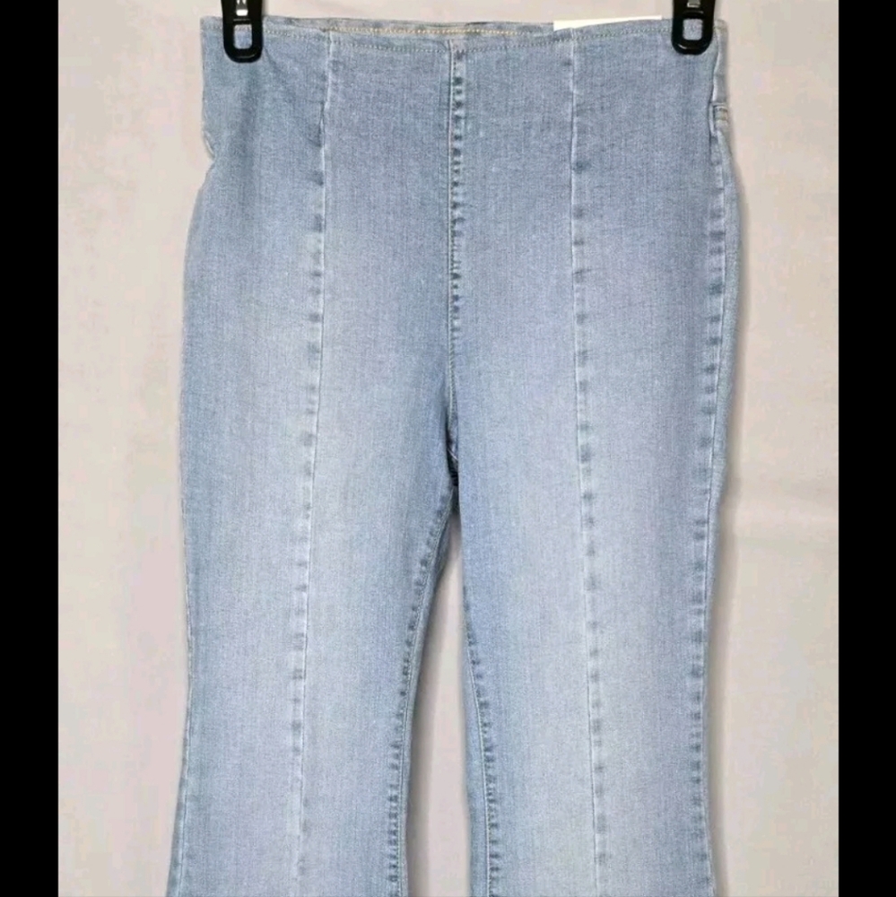 I.n.c. International Concepts Women's High Rise Pull-on Flare Jeans, Size 14.